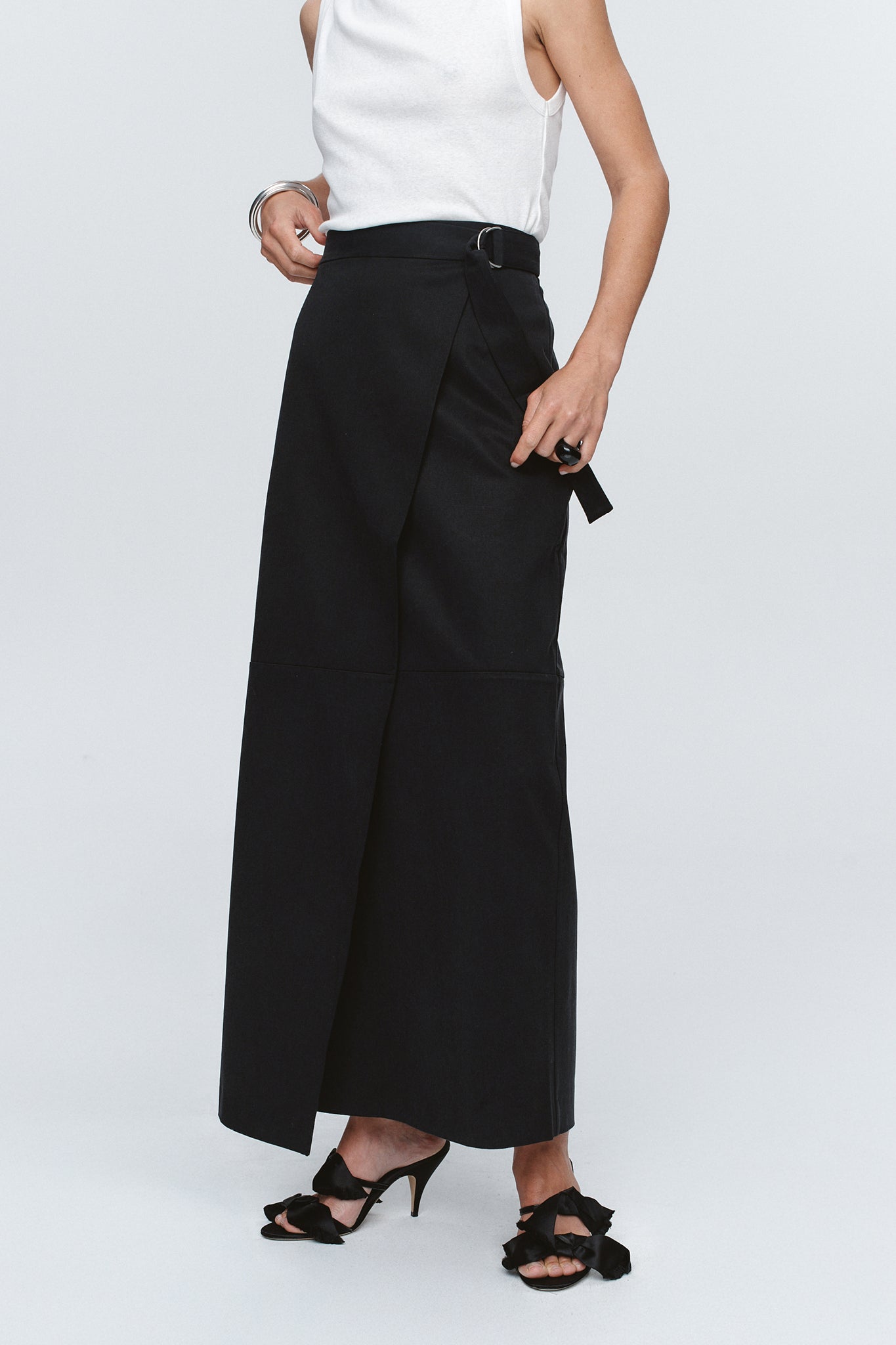CAIN SKIRT - BLACK