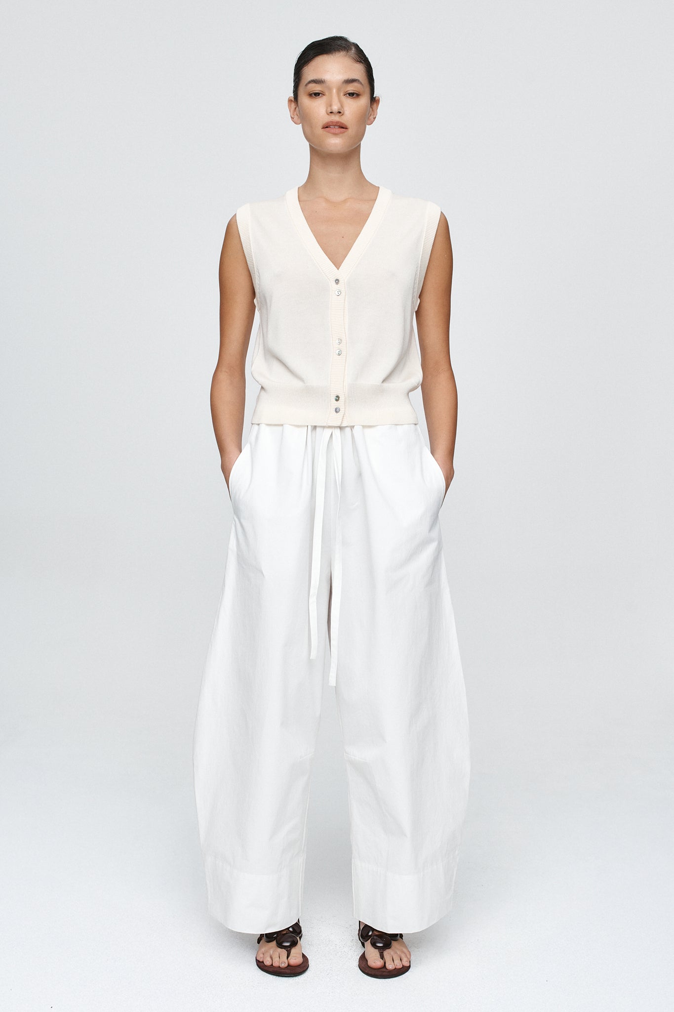 FOUNDATIONS VEST - IVORY
