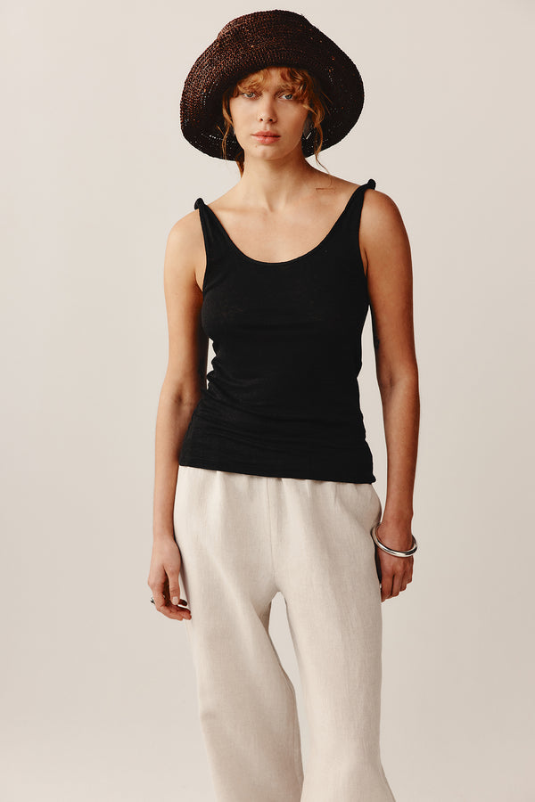 ALMETA SINGLET - BLACK