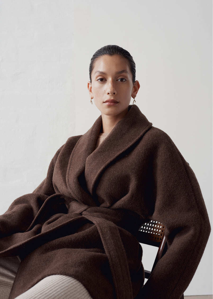 Marle Woman: Manahou Mackay