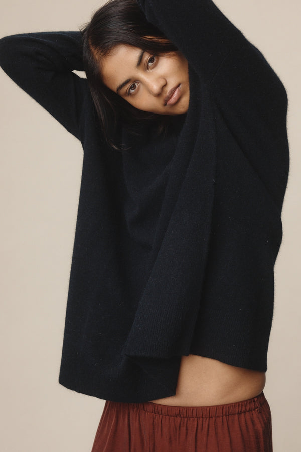 JONI JUMPER - BLACK