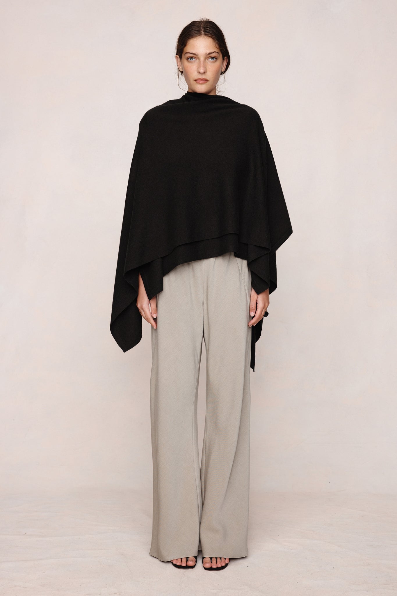 MATILDA PONCHO - BLACK