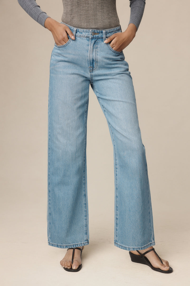 WIDE LEG JEAN - CLASSIC WASH