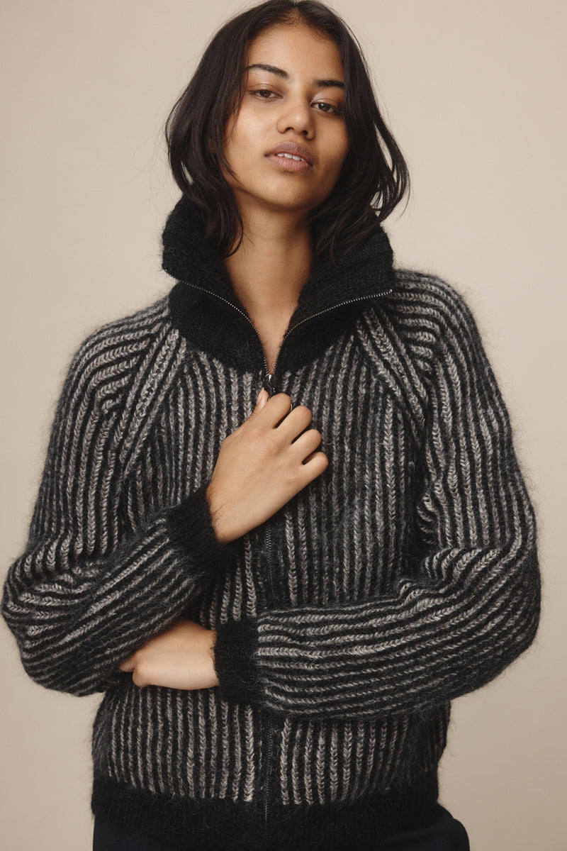 OSCAR ZIP UP - BLACK / GREIGE