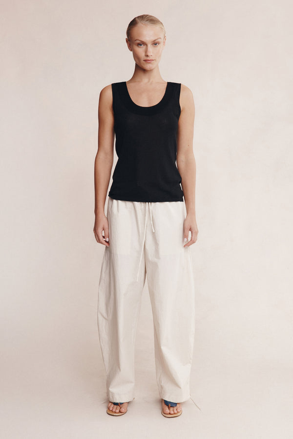 VENEDA SINGLET - BLACK