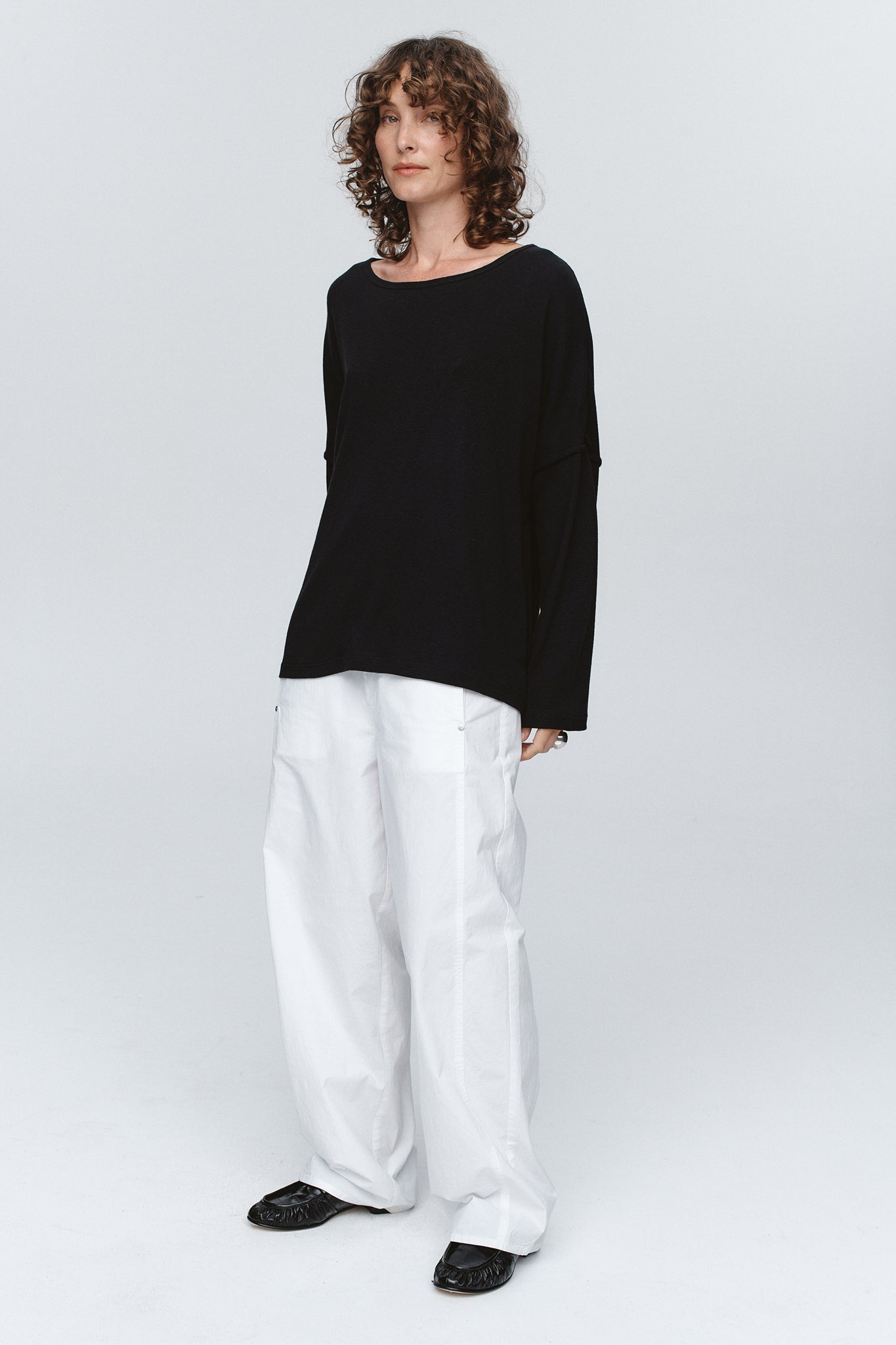 YELENA TEE - BLACK