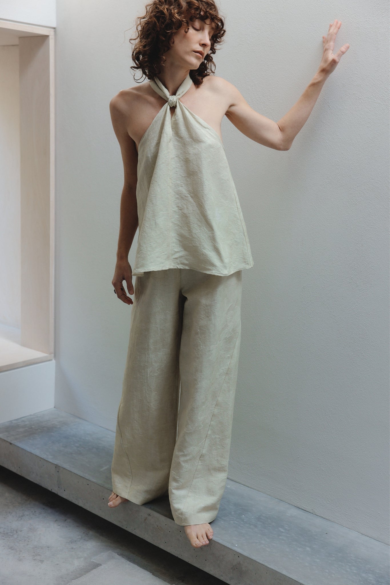 ALICIA PANT - MOSS