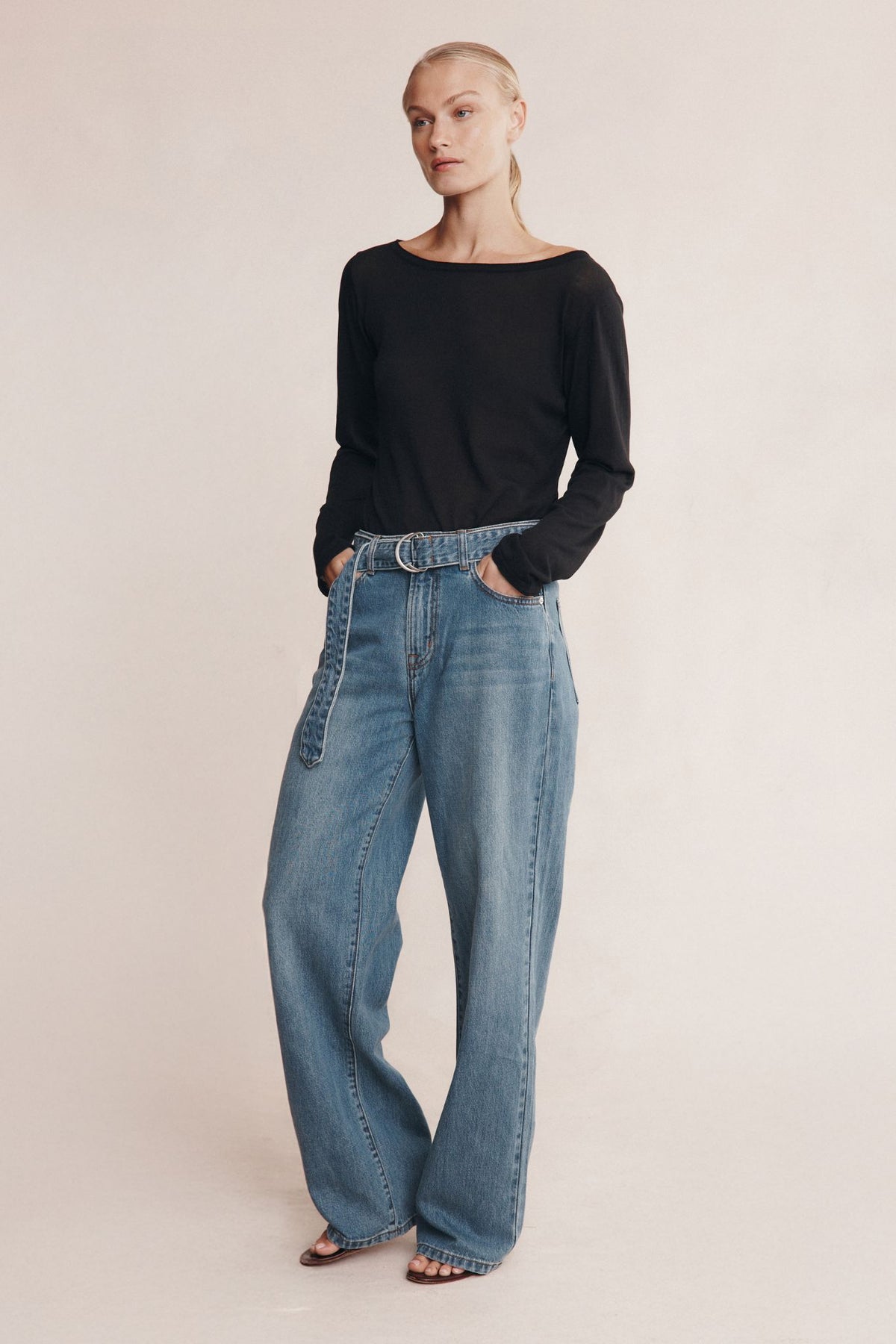 BELTED WIDE LEG JEAN - LIGHT WASH