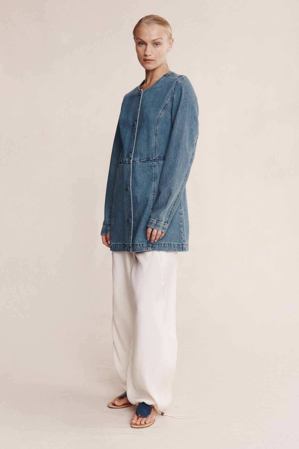 RIANA JACKET - LIGHT WASH