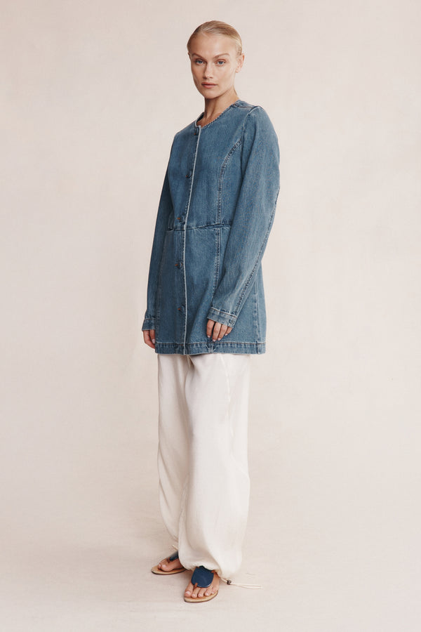 RIANA JACKET - LIGHT WASH