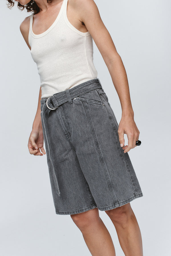BELTED JEAN SHORT - STONE