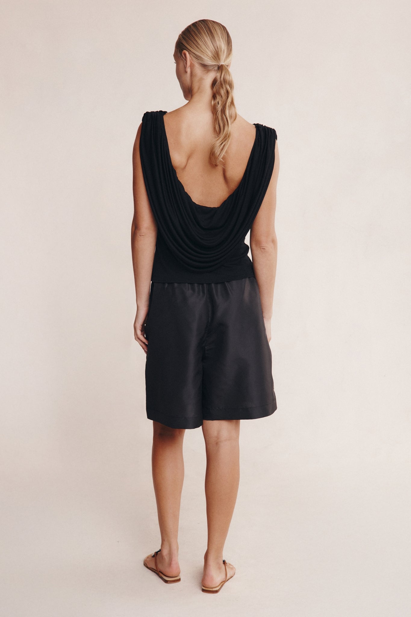 WINI TOP - BLACK