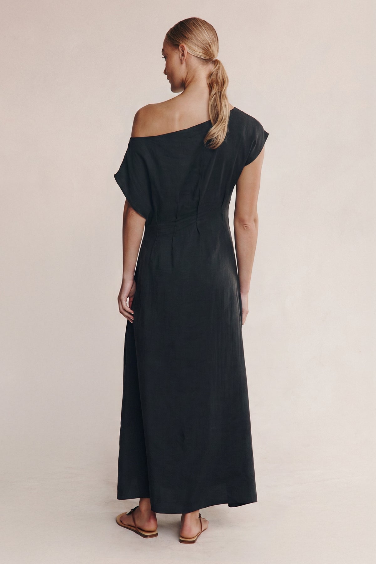 GAIA DRESS - BLACK