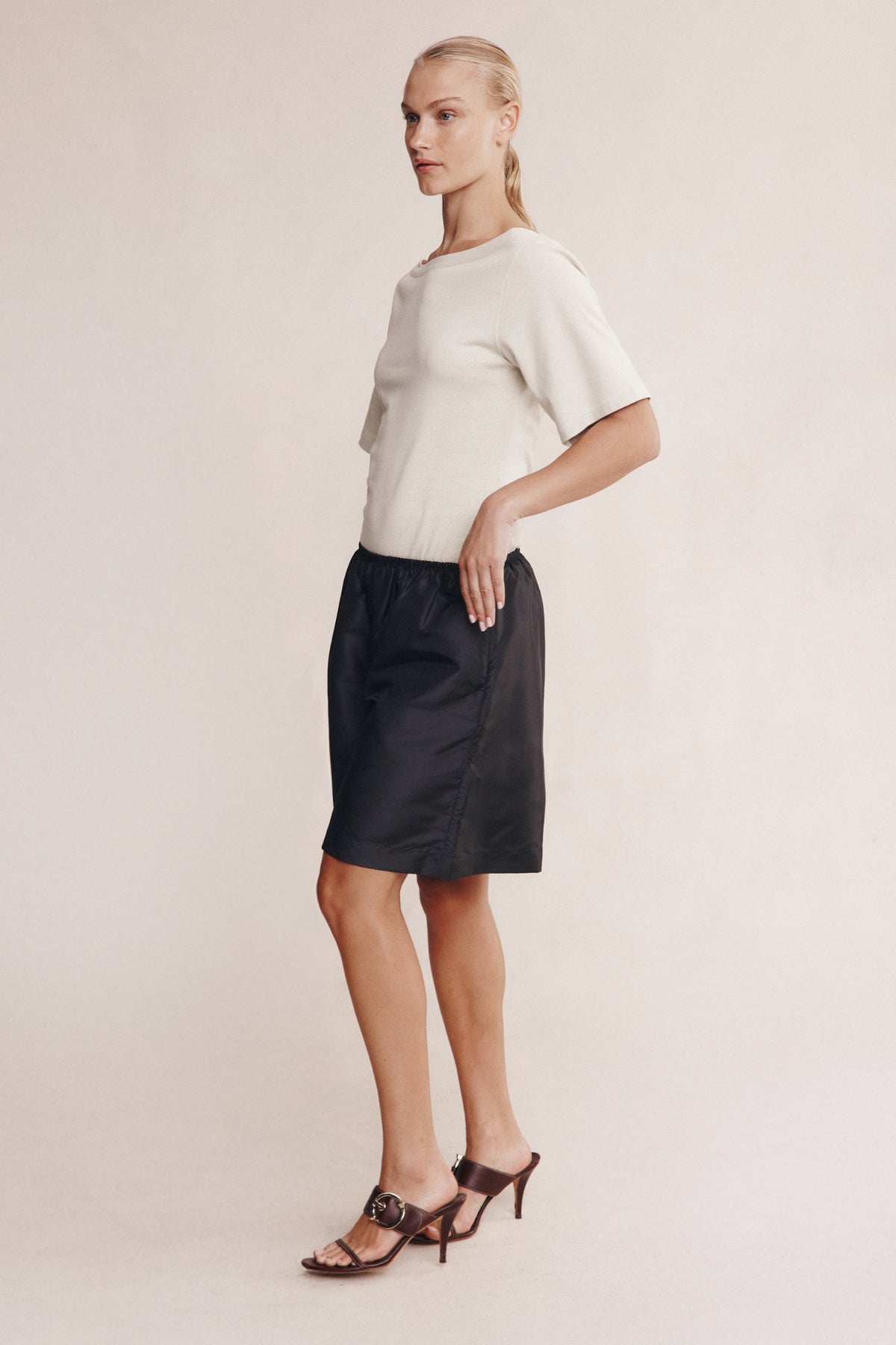 NARA SHORT - BLACK