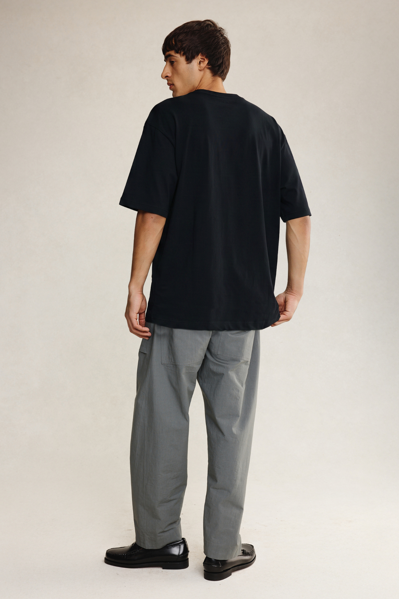 KOSTA TEE - BLACK