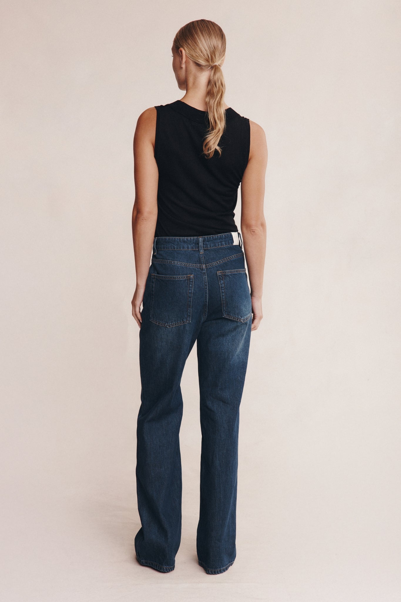CLASSIC JEAN - DARK WASH