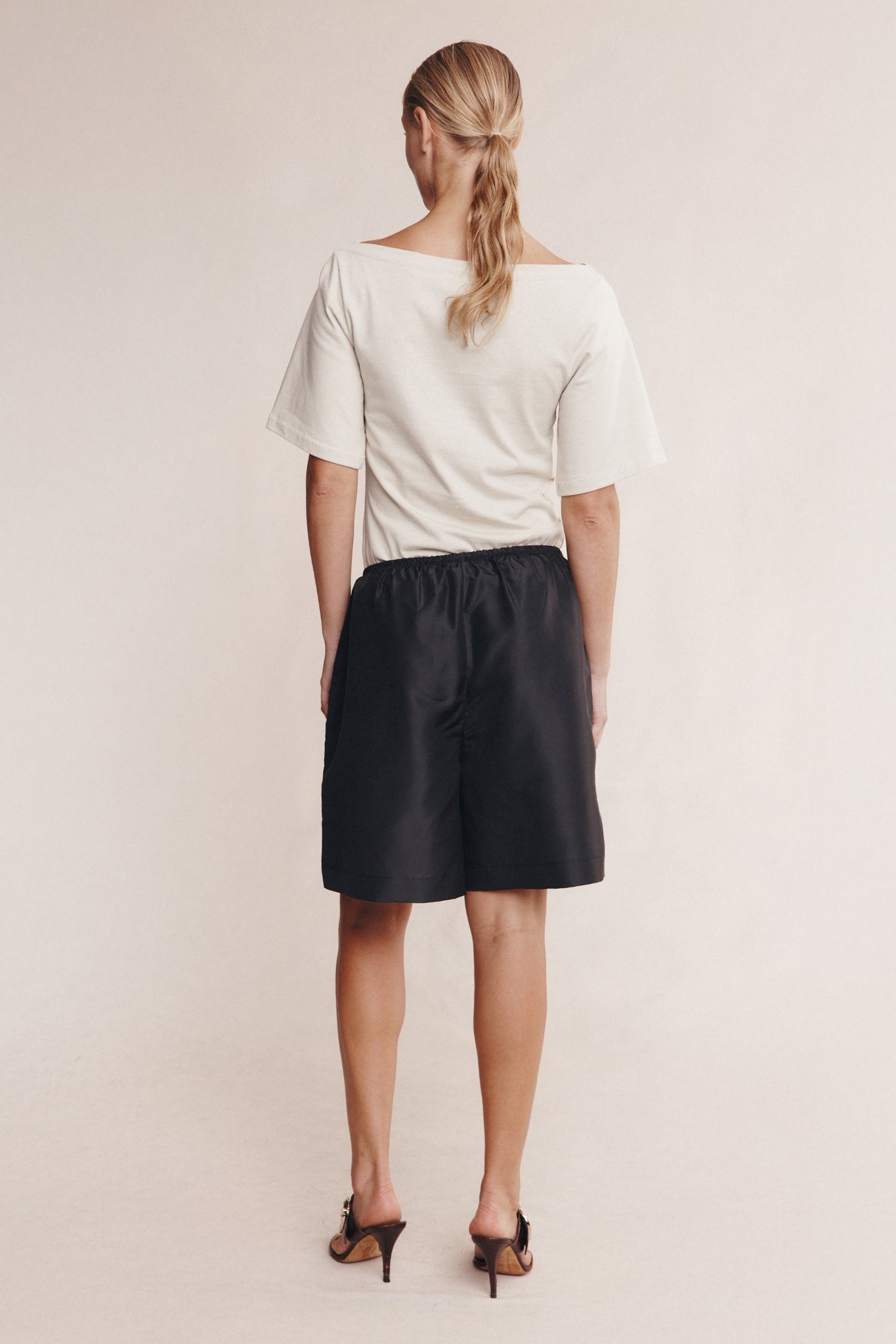 NARA SHORT - BLACK