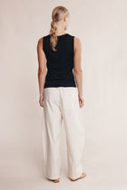 VENEDA SINGLET - BLACK