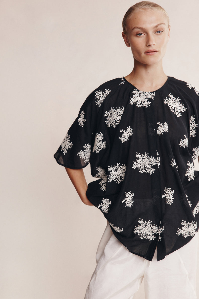 LIBERTY SHORT SLEEVE SHIRT - RICE FLOWER