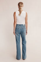 CLASSIC JEAN - LIGHT WASH