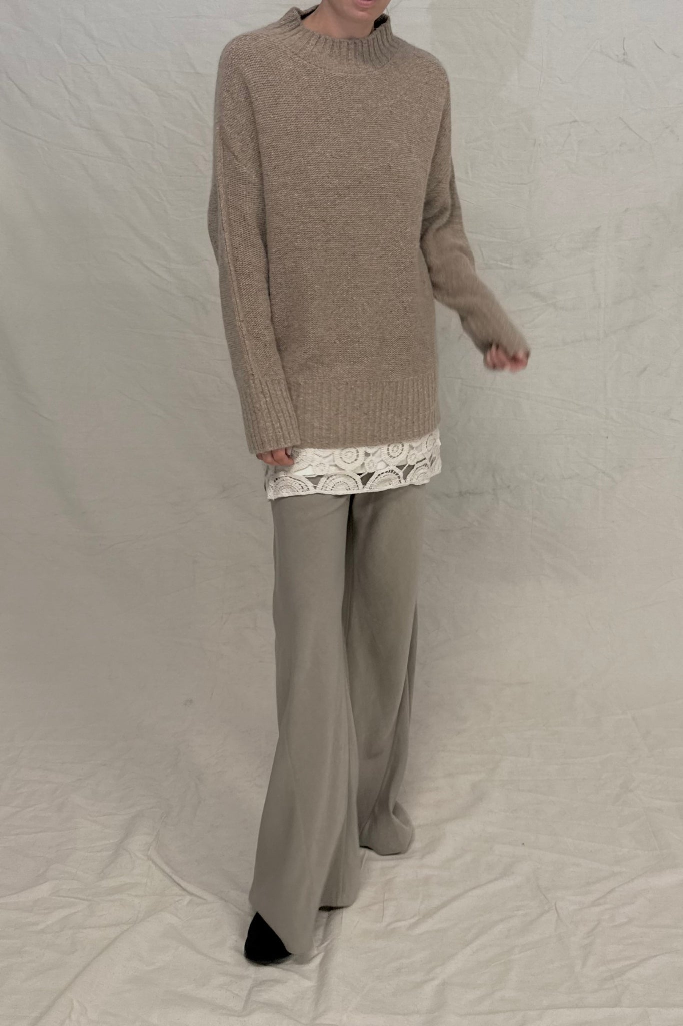 ALICIA PANT - GREIGE