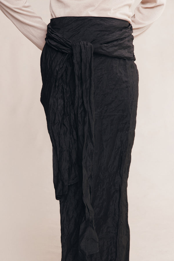 CASTER SKIRT - BLACK
