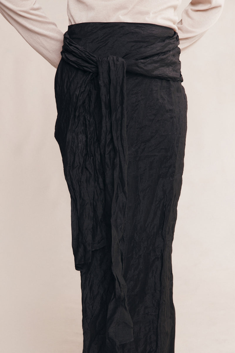 CASTER SKIRT - BLACK