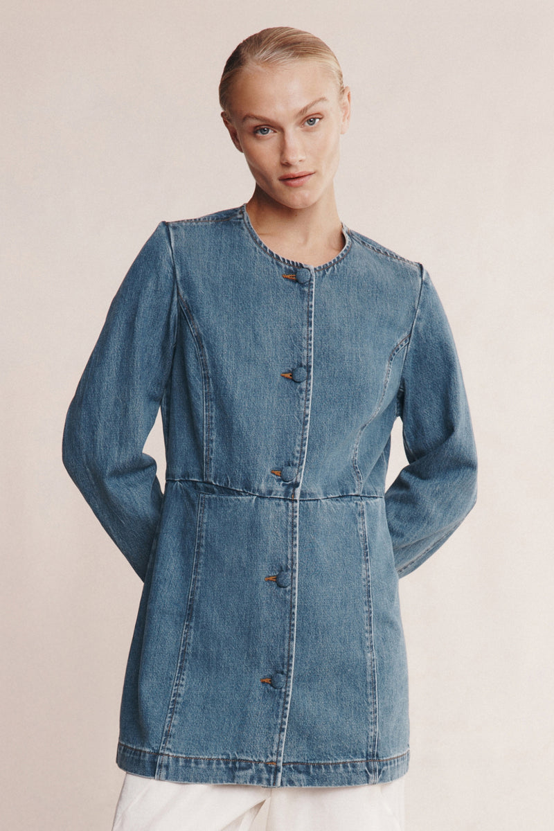 RIANA JACKET - LIGHT WASH
