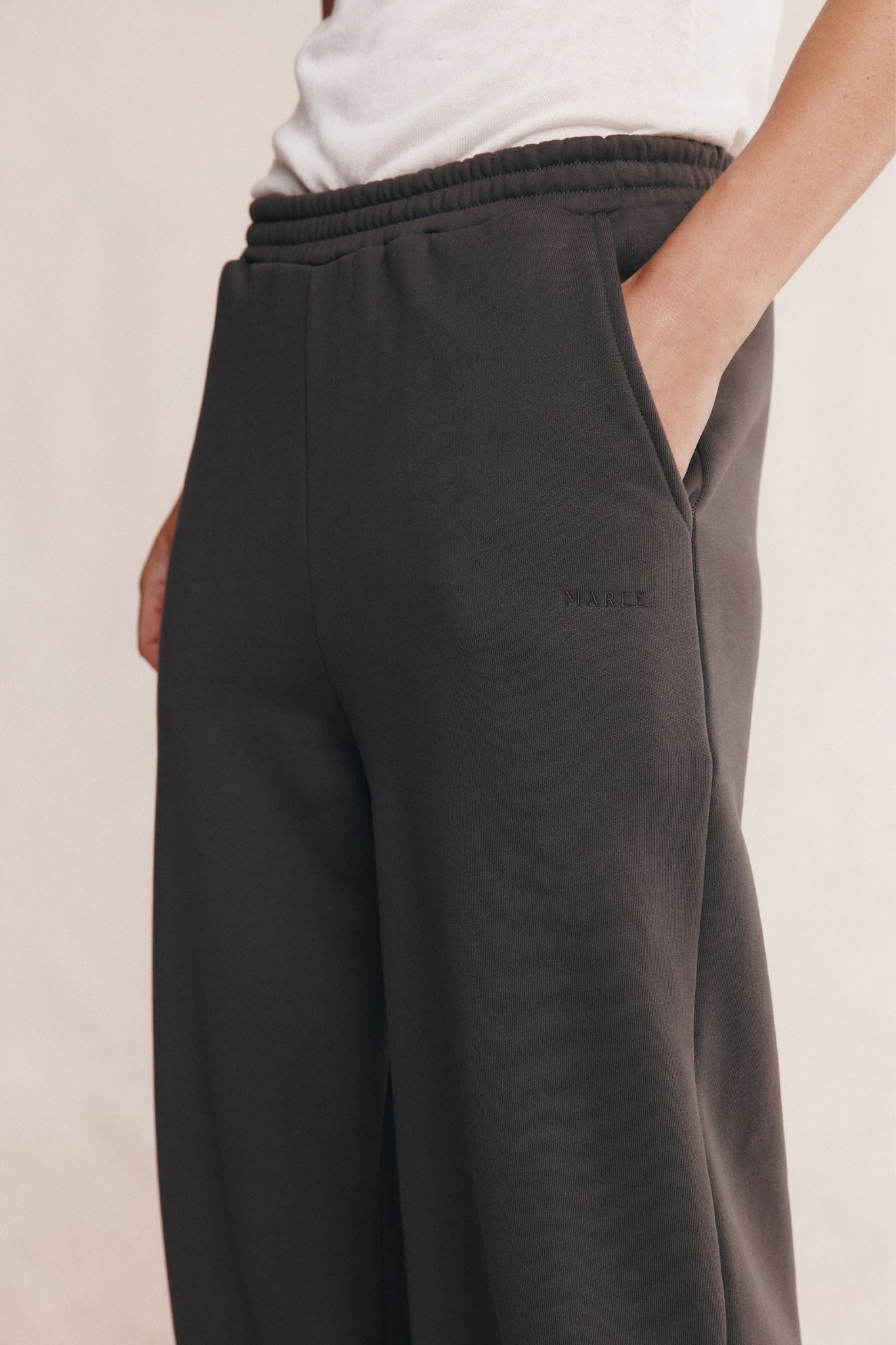 ROBIN TRACKPANT - CHARCOAL