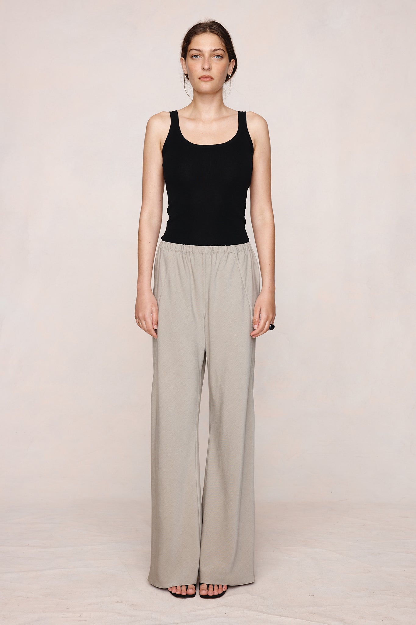 ALICIA PANT - GREIGE