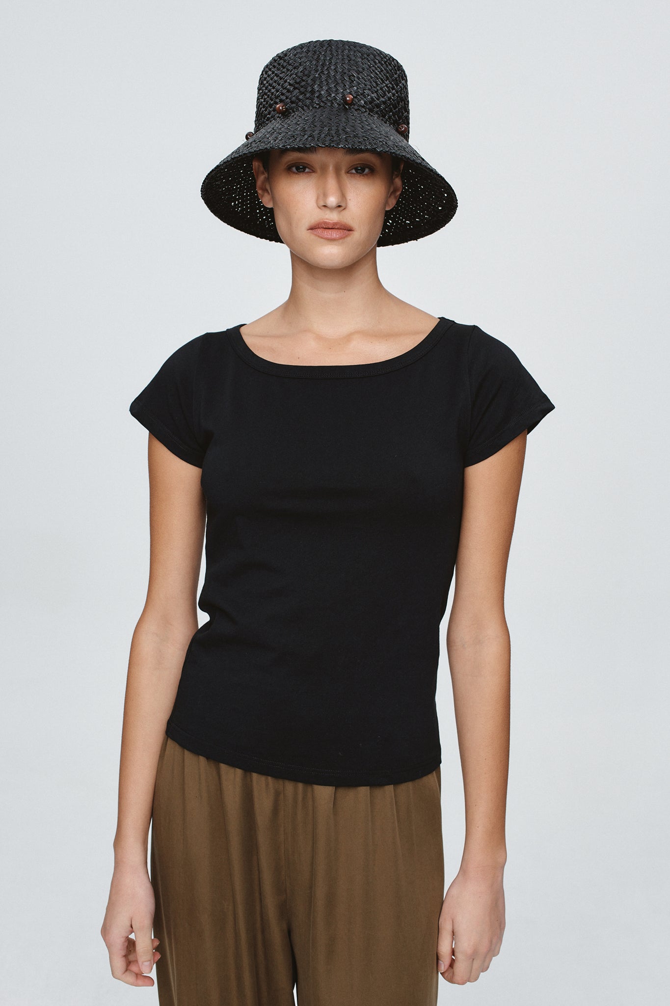 AVIA HAT - BLACK