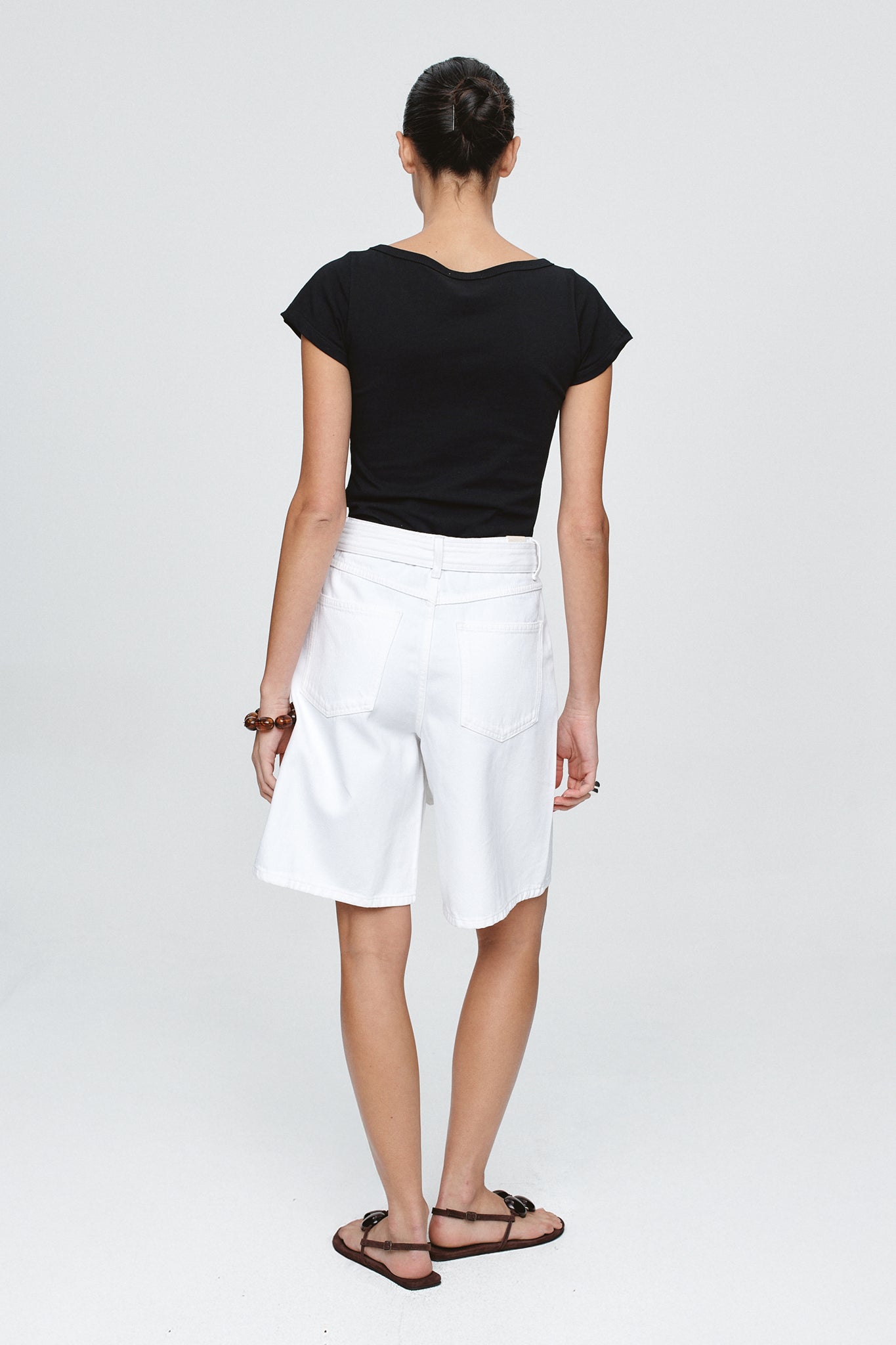 BELTED JEAN SHORT - BLANC
