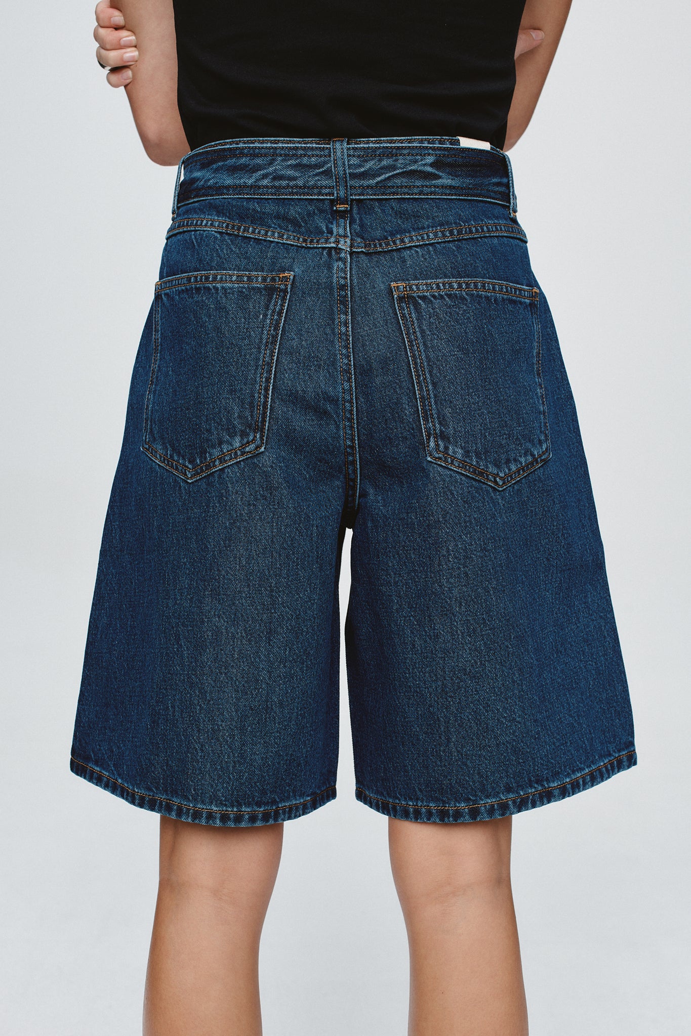 BELTED JEAN SHORT - CLASSIC BLUE