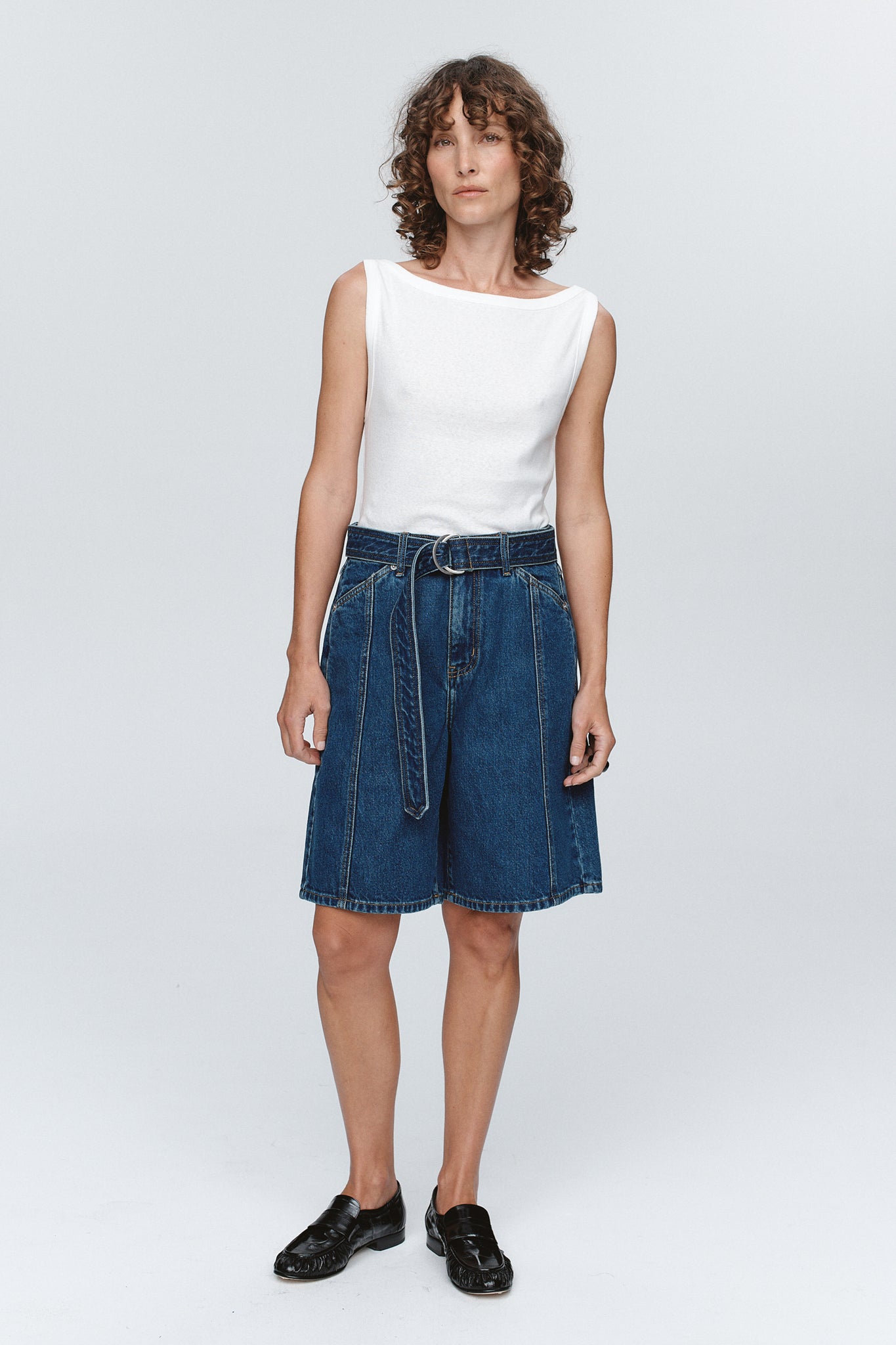 BELTED JEAN SHORT - WASHED INDIGO