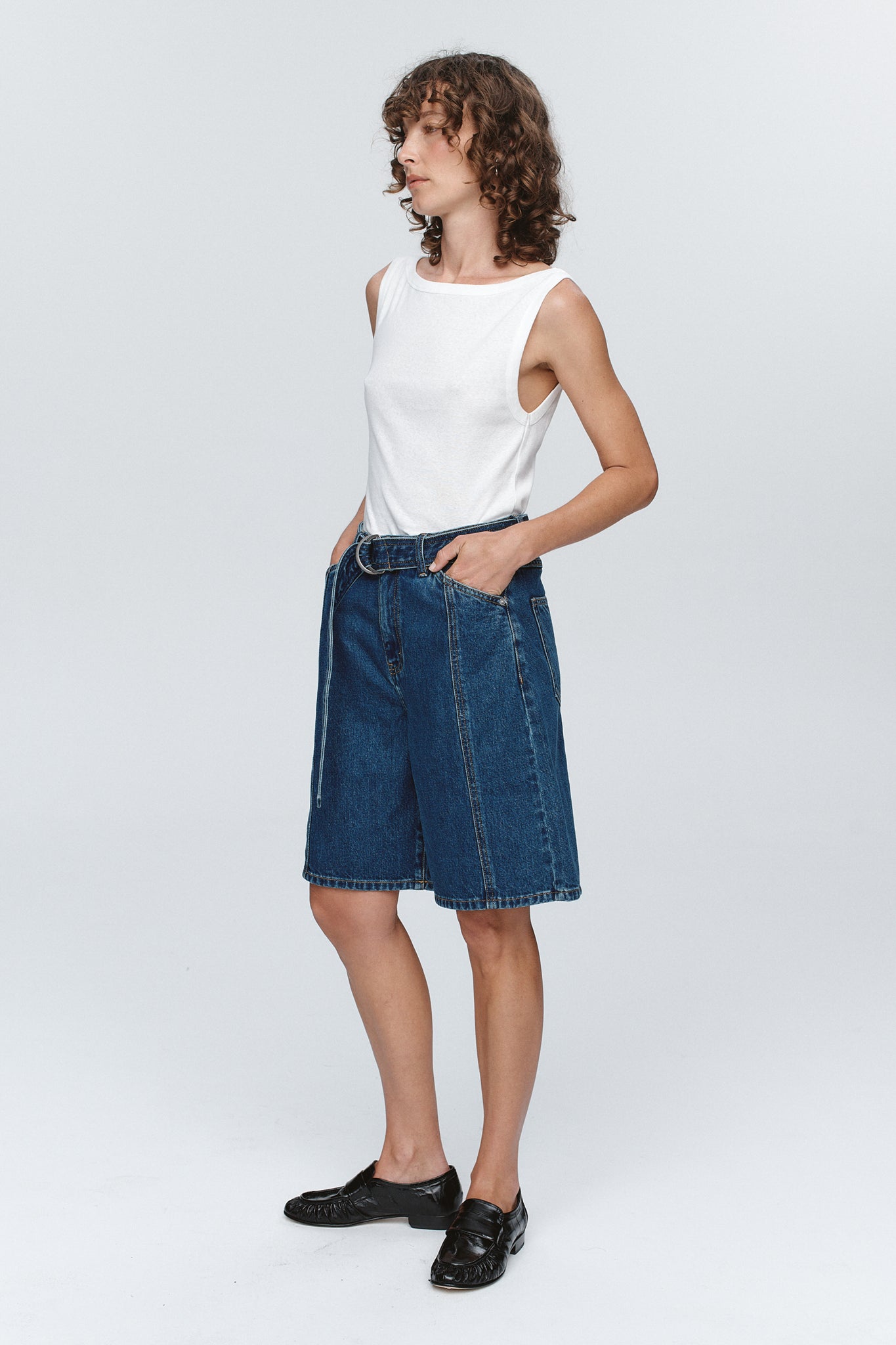 BELTED JEAN SHORT - WASHED INDIGO