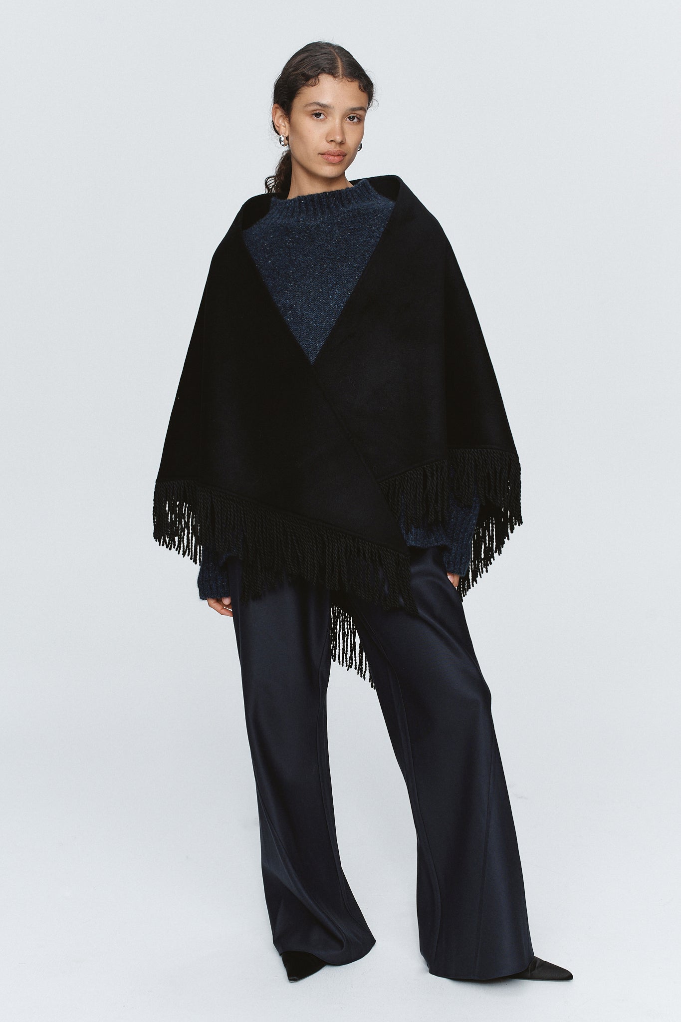 CORA SHAWL - BLACK