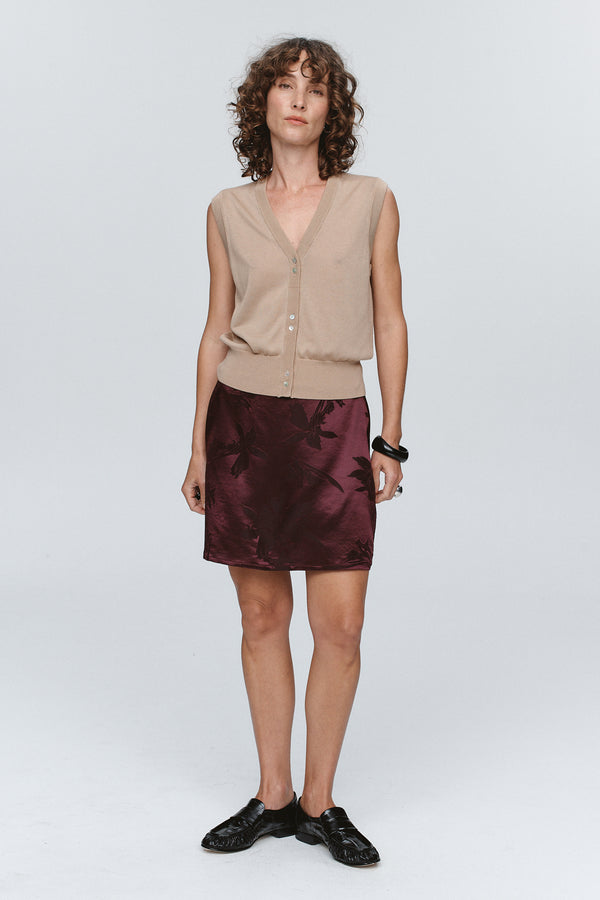 FOUNDATIONS VEST - ALMOND