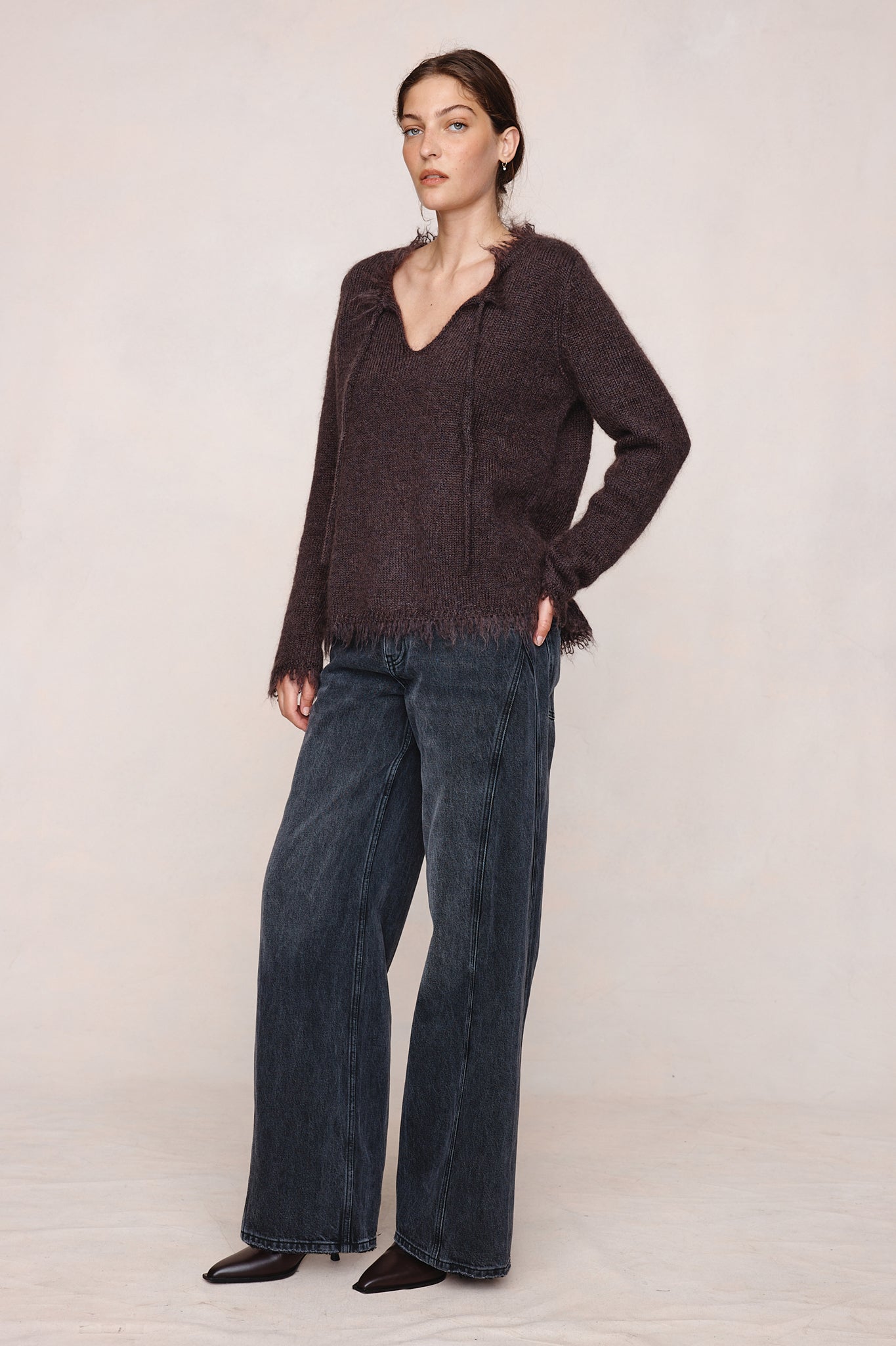 FRAYED GABRIELLE JUMPER - TAPENADE