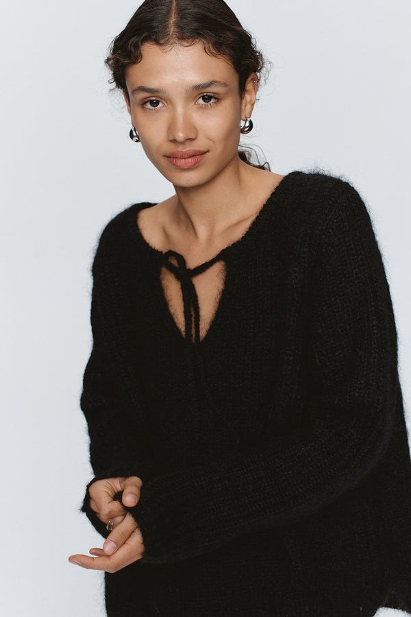 GABRIELLE JUMPER - BLACK