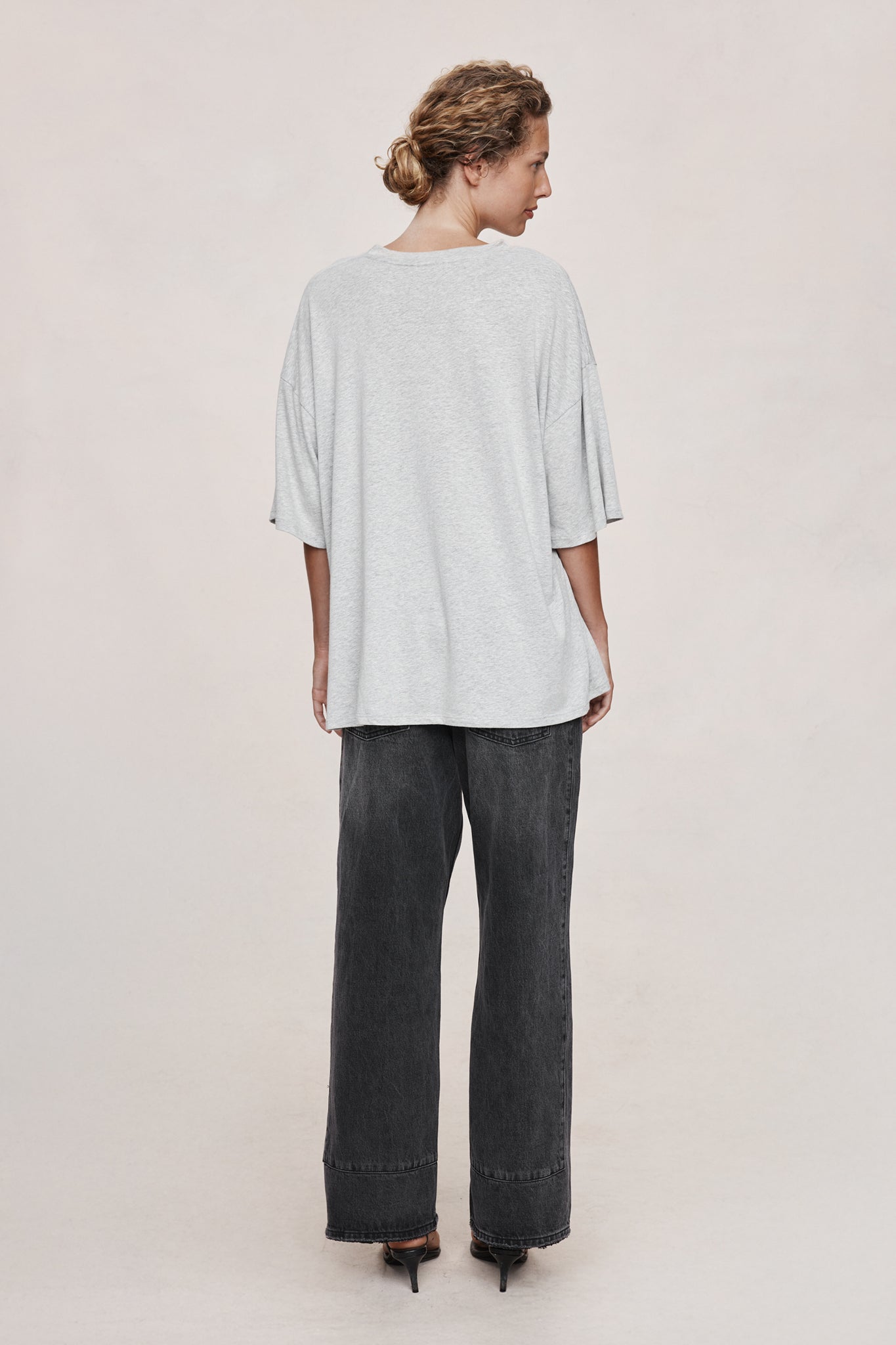 HELE TEE - GREY MARLE