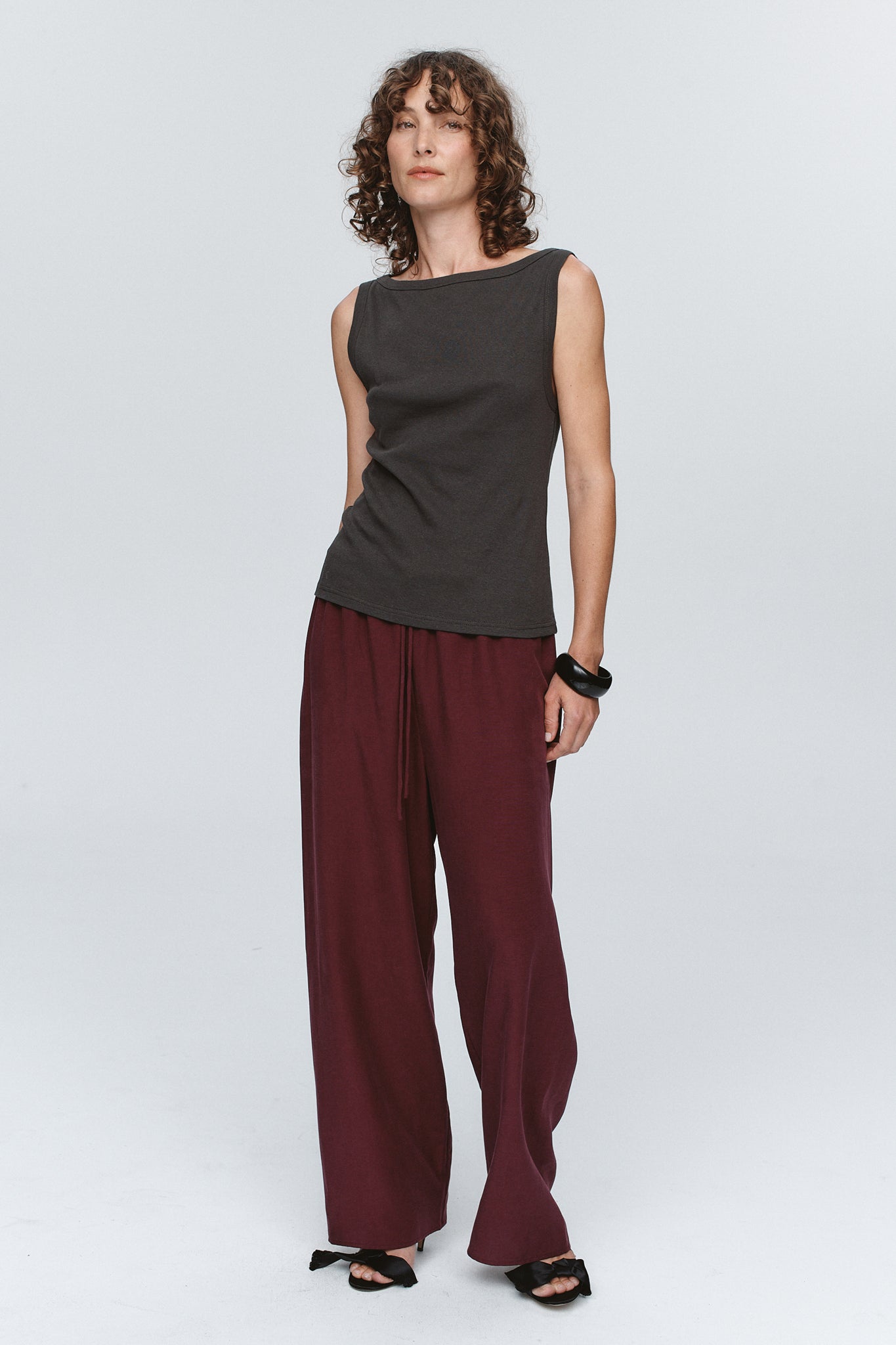 JILL SINGLET - CHARCOAL