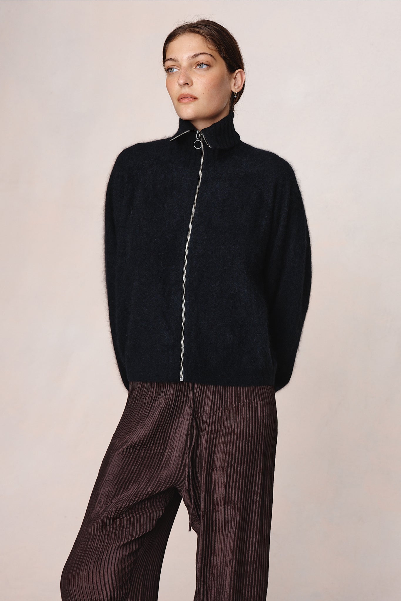 OSCAR ZIP UP - BLACK