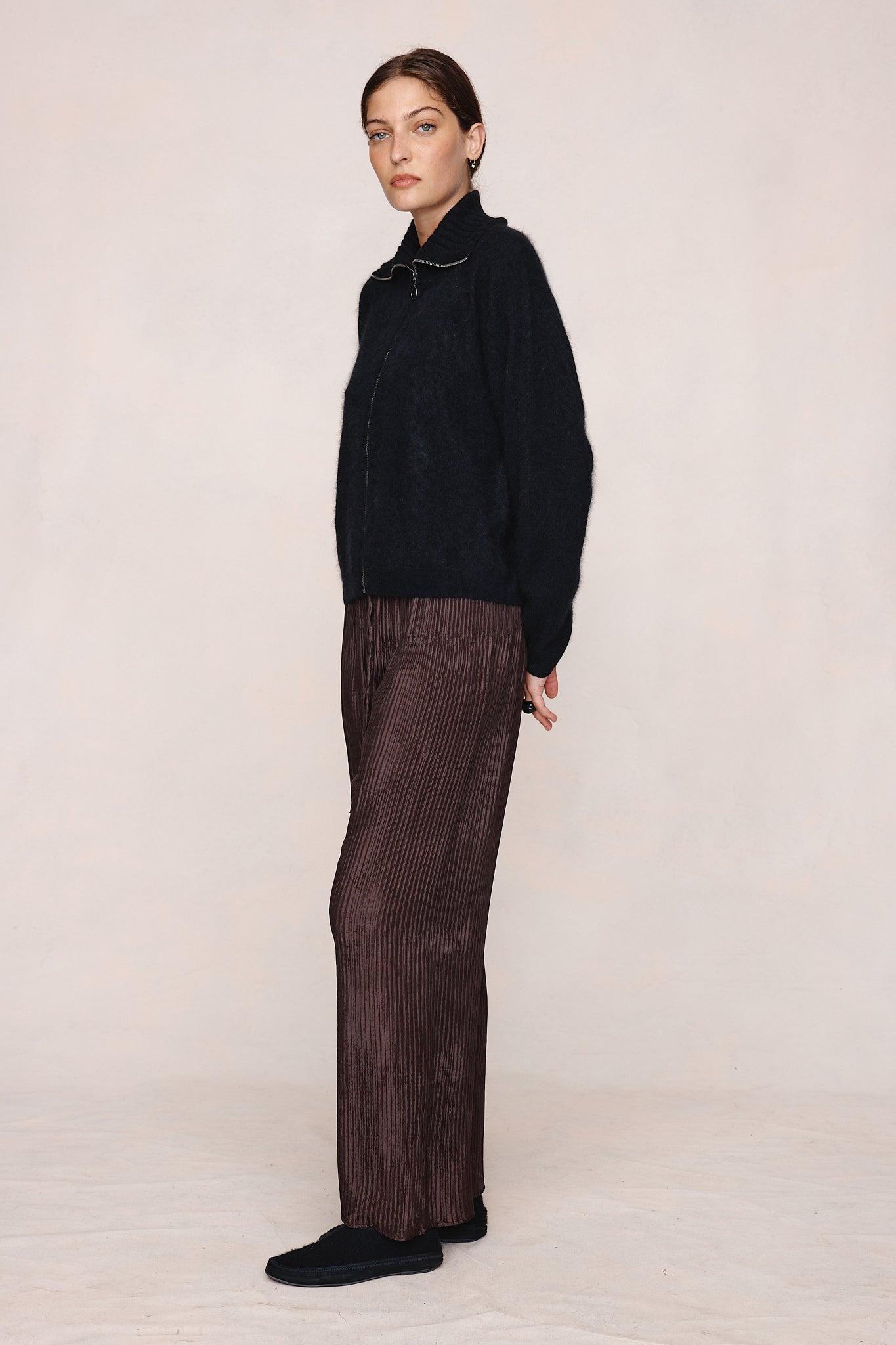 OSCAR ZIP UP - BLACK