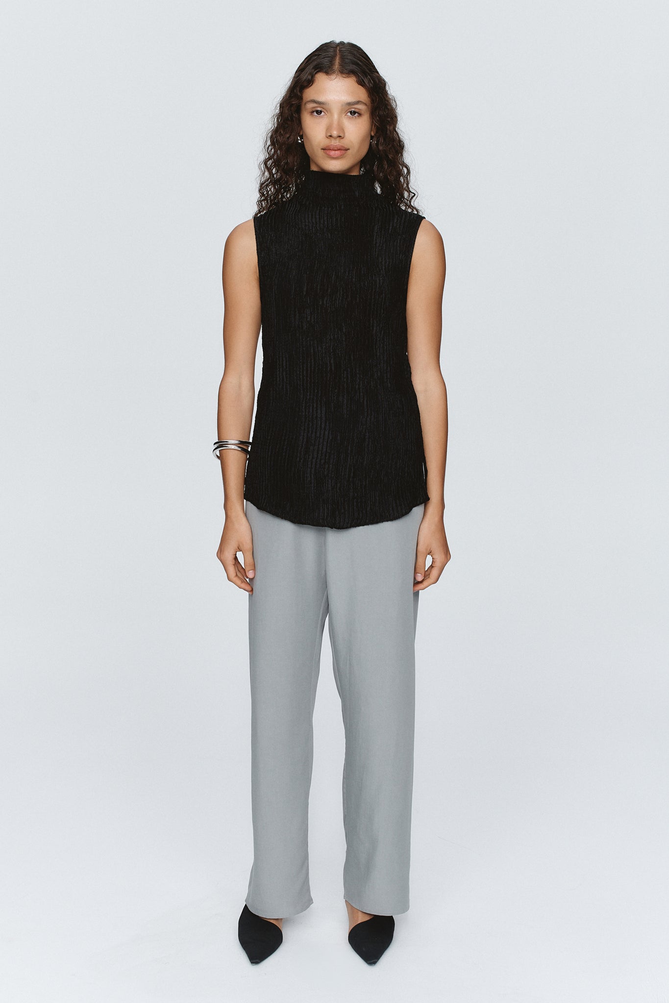 ZIMI TOP - BLACK